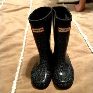 Hunter Rain Boots Black w/Glitter -Girls size 11/12 in great condition!